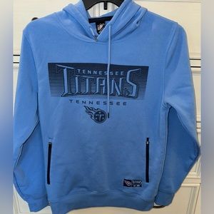 EUC Titans hoodie. Adult small.